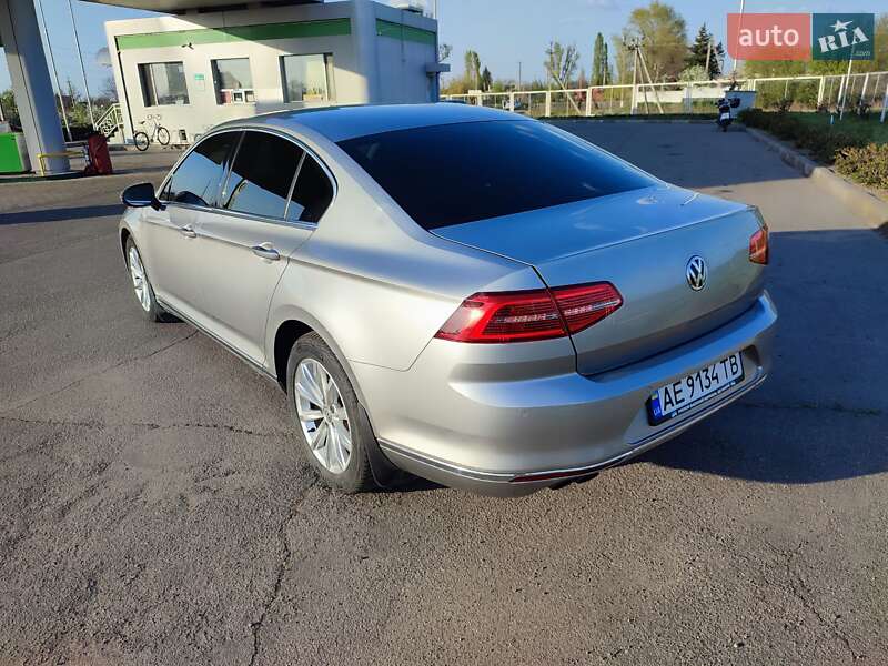 Седан Volkswagen Passat 2015 в Петропавлівці