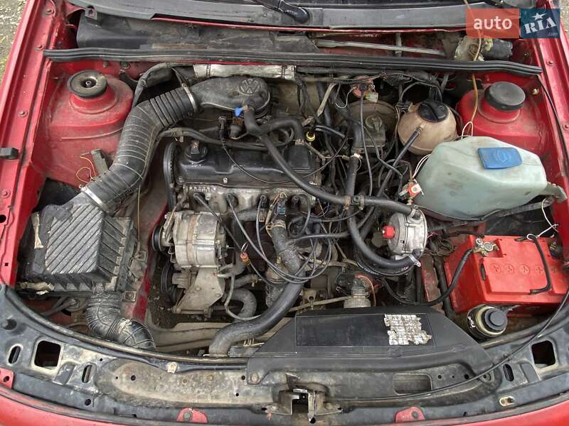 Седан Volkswagen Passat 1988 в Славском