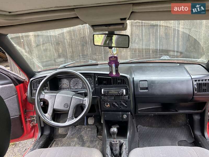 Седан Volkswagen Passat 1988 в Славском