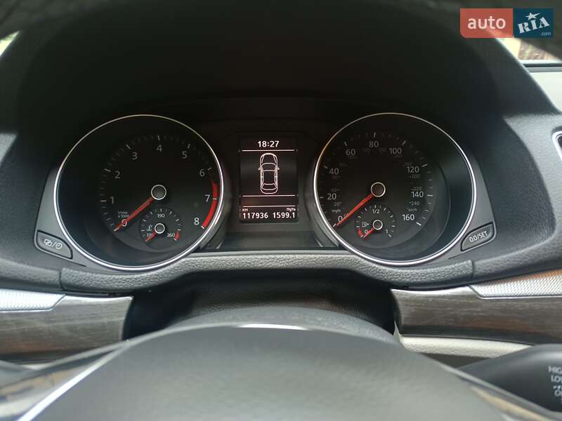 Седан Volkswagen Passat 2018 в Днепре