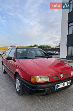 Седан Volkswagen Passat 1992 в Рівному