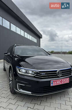 Універсал Volkswagen Passat 2015 в 