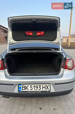 Седан Volkswagen Passat 2007 в 