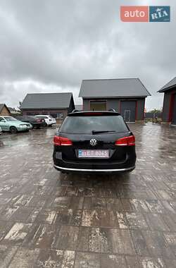 Універсал Volkswagen Passat 2012 в 