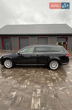 Універсал Volkswagen Passat 2012 в 
