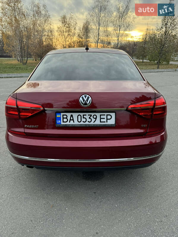 Седан Volkswagen Passat 2016 в Олександрії