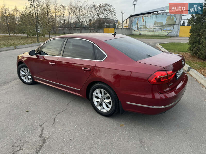 Седан Volkswagen Passat 2016 в Олександрії