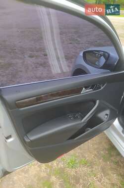 Седан Volkswagen Passat 2014 в 