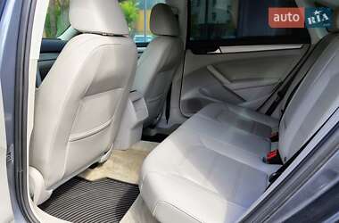 Седан Volkswagen Passat 2015 в 