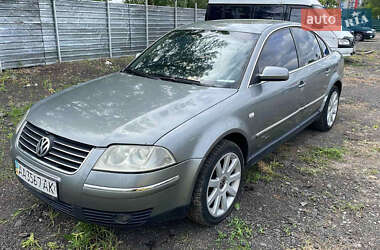 Седан Volkswagen Passat 2004 в Киеве