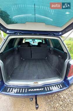 Універсал Volkswagen Passat 2002 в 
