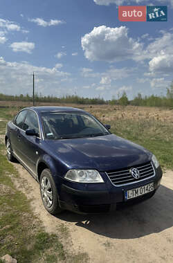 Седан Volkswagen Passat 2001 в Киеве