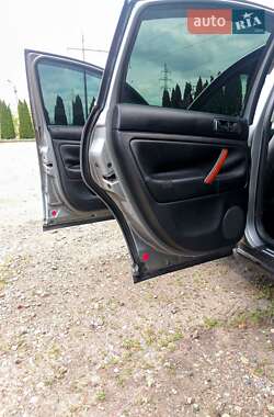 Седан Volkswagen Passat 2004 в 