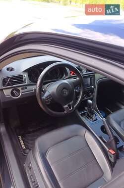 Седан Volkswagen Passat 2013 в 
