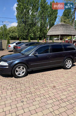 Универсал Volkswagen Passat 2004 в Коростене