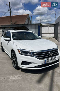 Седан Volkswagen Passat 2021 в 