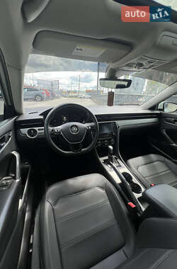 Седан Volkswagen Passat 2021 в 