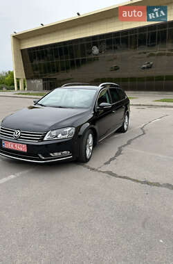 Универсал Volkswagen Passat 2012 в Запорожье
