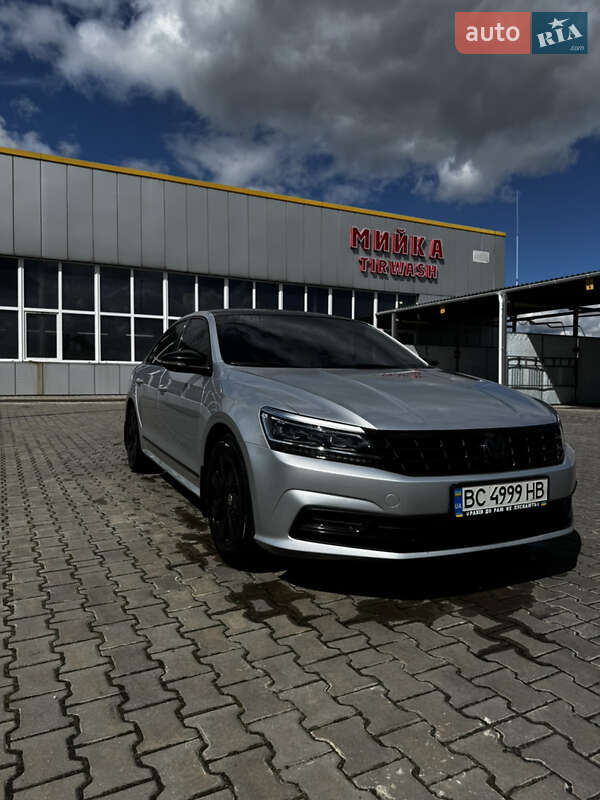 Седан Volkswagen Passat 2016 в Луцке