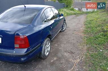 Седан Volkswagen Passat 1998 в Казатине