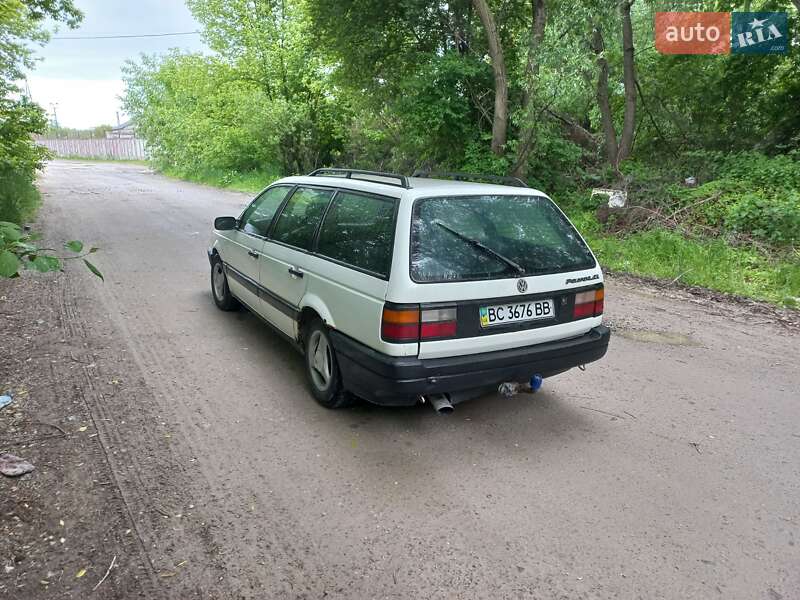 Универсал Volkswagen Passat 1990 в Львове
