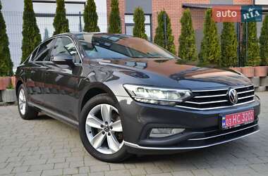Седан Volkswagen Passat 2020 в Львове