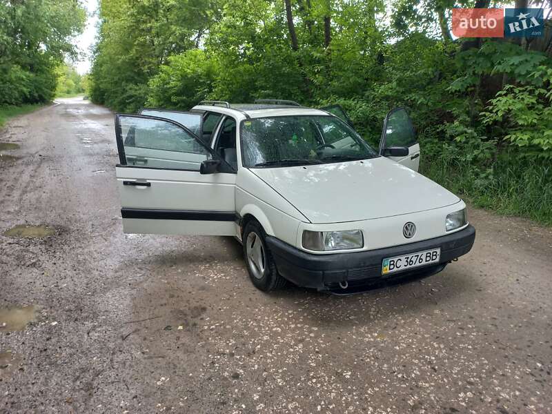 Универсал Volkswagen Passat 1990 в Львове