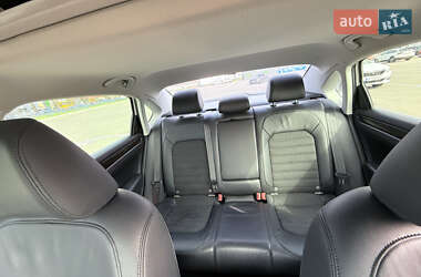 Седан Volkswagen Passat 2015 в 