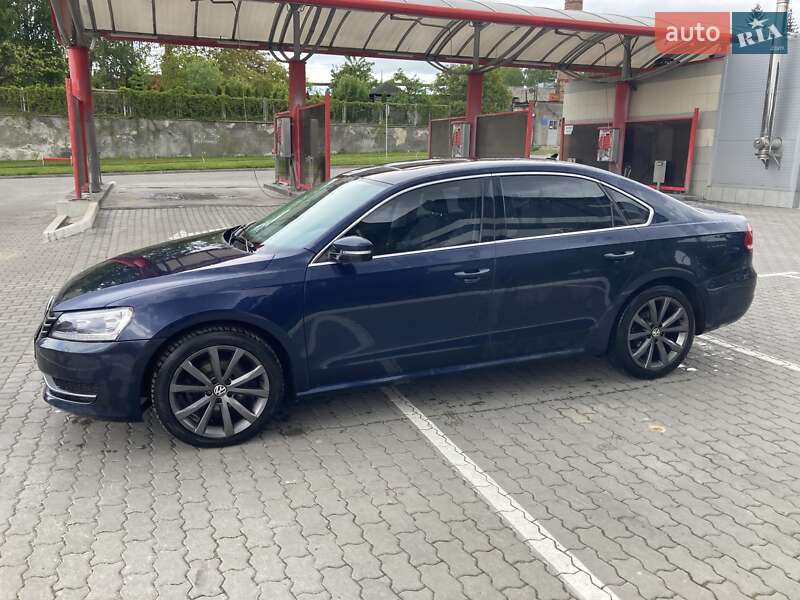 Седан Volkswagen Passat 2015 в Львове