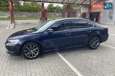 Седан Volkswagen Passat 2015 в 
