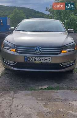 Седан Volkswagen Passat 2015 в Золочеві