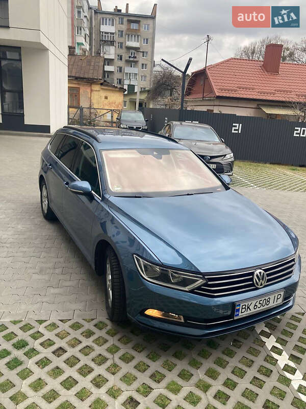 Универсал Volkswagen Passat 2016 в Ровно
