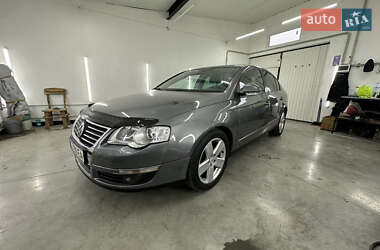 Седан Volkswagen Passat 2005 в Чернівцях