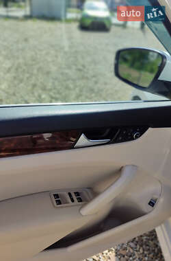Седан Volkswagen Passat 2013 в 