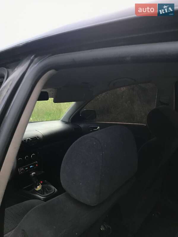 Седан Volkswagen Passat 1999 в Нововолынске