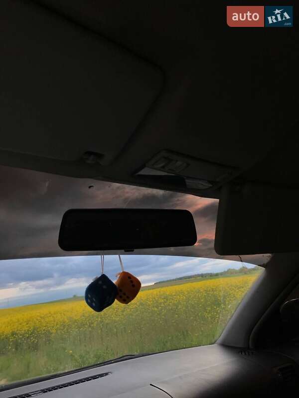 Седан Volkswagen Passat 1999 в Нововолынске