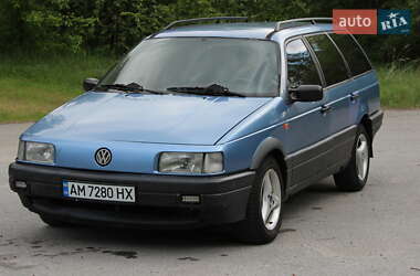 Універсал Volkswagen Passat 1993 в 