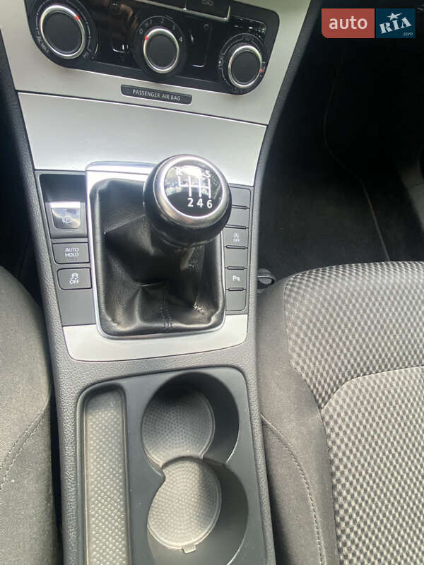 Универсал Volkswagen Passat 2012 в Мукачево