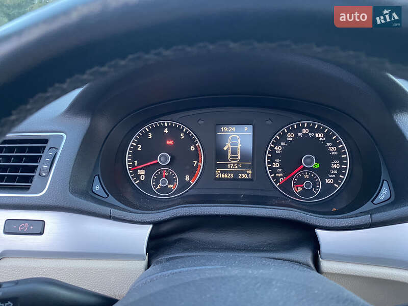 Седан Volkswagen Passat 2012 в Луцке