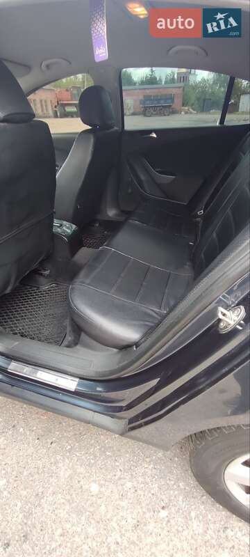 Седан Volkswagen Passat 2006 в Чернигове
