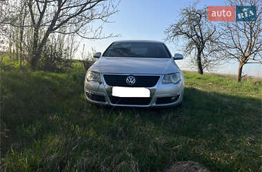 Седан Volkswagen Passat 2005 в Городне