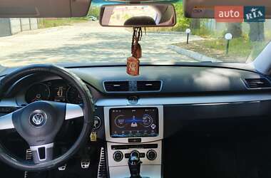 Седан Volkswagen Passat 2012 в 