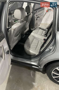 Седан Volkswagen Passat 2001 в 