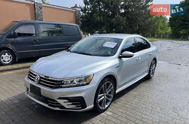 Седан Volkswagen Passat 2017 в Самборе