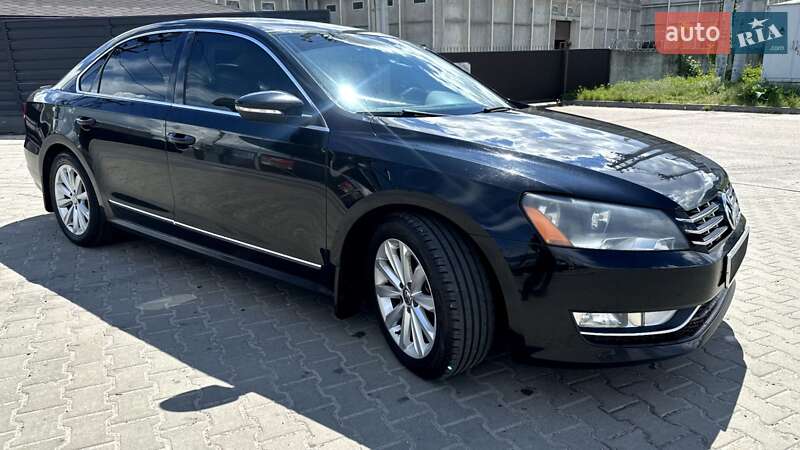 Седан Volkswagen Passat 2012 в Киеве