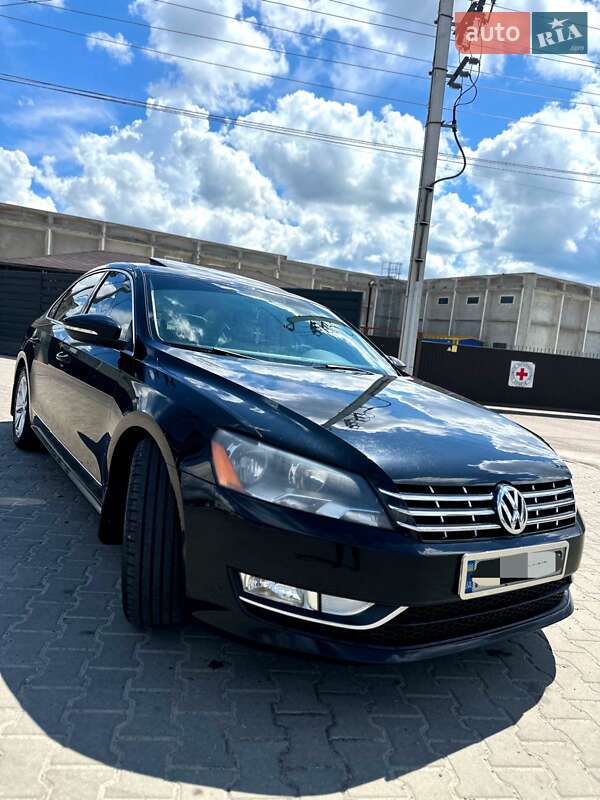 Седан Volkswagen Passat 2012 в Киеве