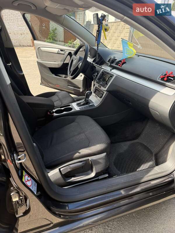 Універсал Volkswagen Passat 2012 в Березному