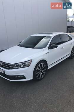 Седан Volkswagen Passat 2017 в Києві