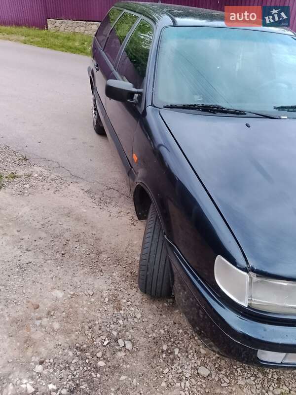 Універсал Volkswagen Passat 1994 в Богуславі
