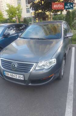 Седан Volkswagen Passat 2008 в Києві